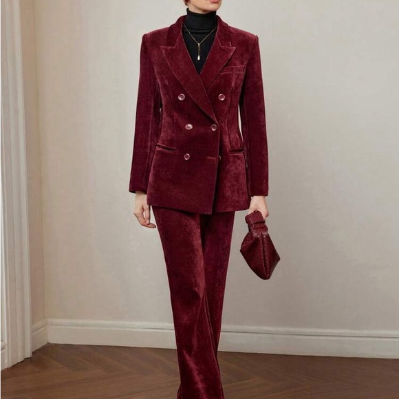 MOTF Double-Breasted Velvet Blazer in Deep Wine - Picture 3 of 8